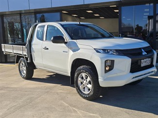 2022 Mitsubishi Triton - Thumbnail