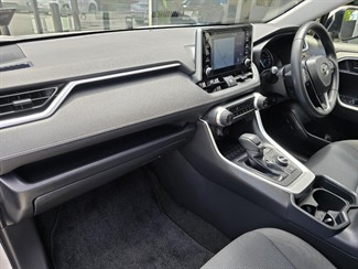 2021 Toyota RAV4 - Thumbnail