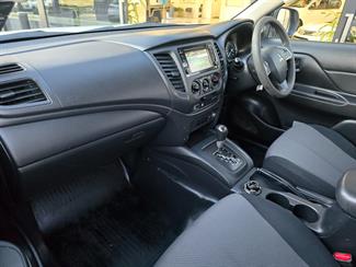 2020 Mitsubishi Triton - Thumbnail