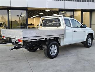 2020 Mitsubishi Triton - Thumbnail