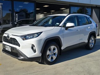 2019 Toyota Rav4 - Thumbnail