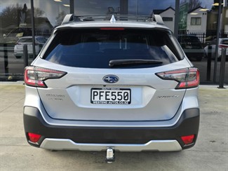 2022 Subaru Outback - Thumbnail