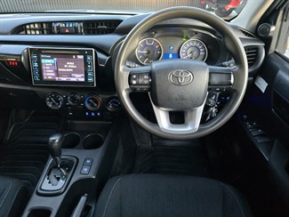 2018 Toyota Hilux - Thumbnail