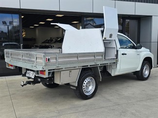 2021 Mitsubishi Triton - Thumbnail