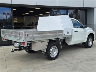 2021 Mitsubishi Triton - Thumbnail