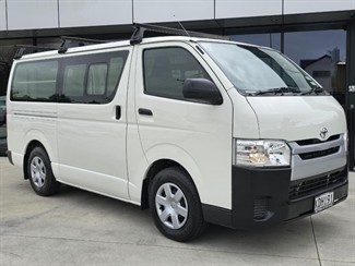 2016 Toyota Hiace - Thumbnail