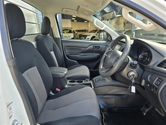 2021 Mitsubishi Triton - Thumbnail