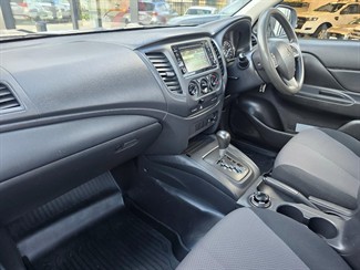 2021 Mitsubishi Triton - Thumbnail