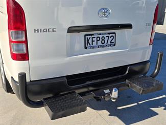 2017 Toyota Hiace - Thumbnail