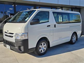 2017 Toyota Hiace - Thumbnail