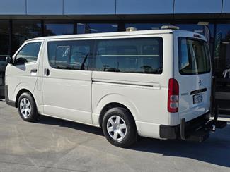 2017 Toyota Hiace - Thumbnail