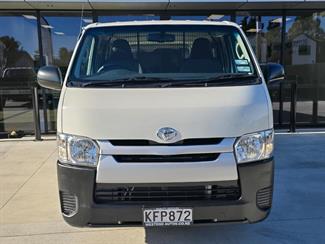 2017 Toyota Hiace - Thumbnail
