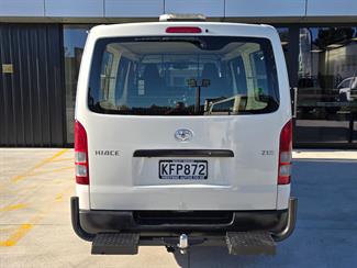 2017 Toyota Hiace - Thumbnail
