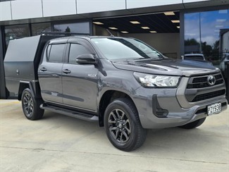 2023 Toyota Hilux - Thumbnail