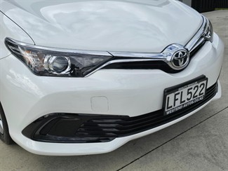 2018 Toyota Corolla - Thumbnail
