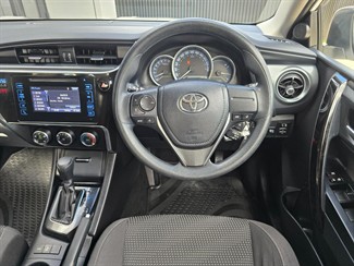 2018 Toyota Corolla - Thumbnail