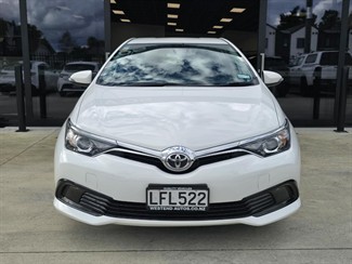 2018 Toyota Corolla - Thumbnail