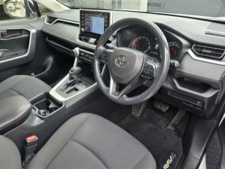 2021 Toyota RAV4 - Thumbnail