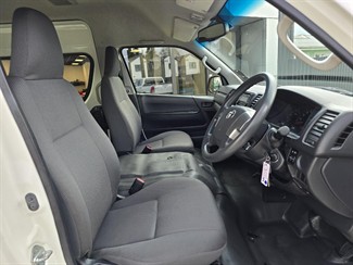 2014 Toyota Hiace - Thumbnail