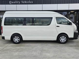 2014 Toyota Hiace - Thumbnail