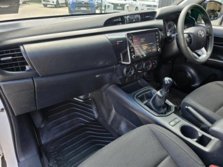 2021 Toyota Hilux - Thumbnail