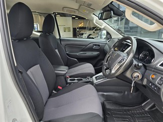 2022 Mitsubishi Triton - Thumbnail
