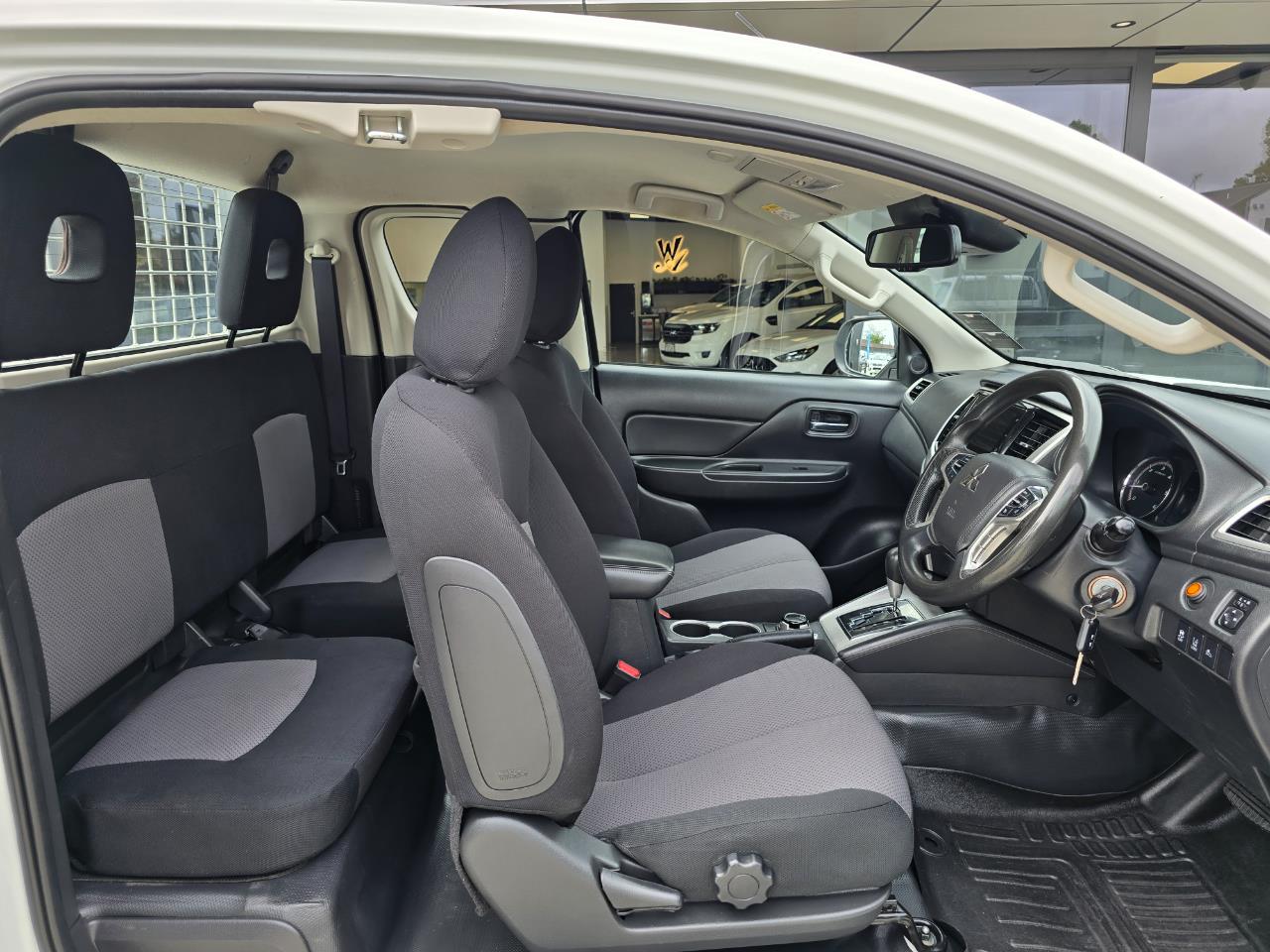 2022 Mitsubishi Triton