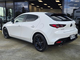 2022 Mazda 3 - Thumbnail