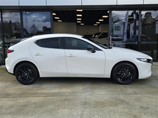 2022 Mazda 3 - Thumbnail