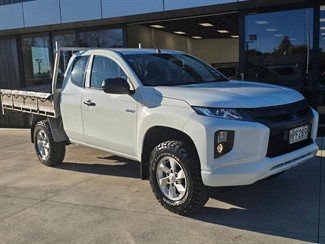 2020 Mitsubishi Triton - Thumbnail