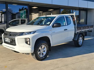 2020 Mitsubishi Triton - Thumbnail