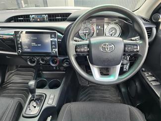 2020 Toyota Hilux - Thumbnail