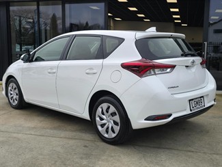 2018 Toyota Corolla - Thumbnail