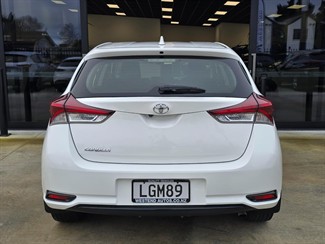 2018 Toyota Corolla - Thumbnail