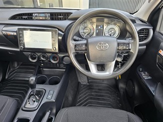 2024 Toyota Hilux - Thumbnail