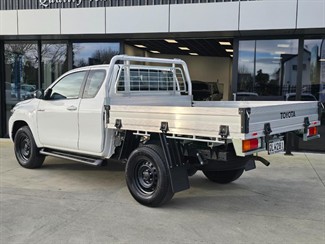 2024 Toyota Hilux - Thumbnail