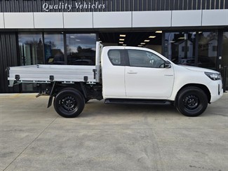2024 Toyota Hilux - Thumbnail