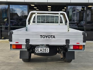 2024 Toyota Hilux - Thumbnail