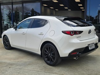 2022 Mazda 3 - Thumbnail