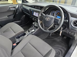 2018 Toyota Corolla - Thumbnail