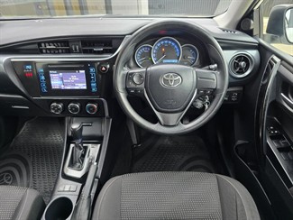 2018 Toyota Corolla - Thumbnail