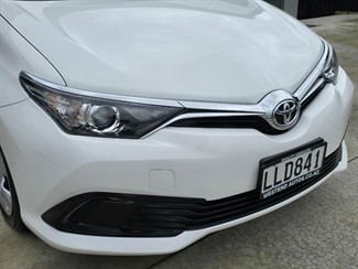 2018 Toyota Corolla - Thumbnail