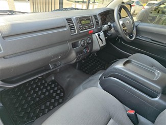 2019 Toyota Hiace - Thumbnail