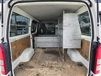 2015 Toyota Hiace - Thumbnail