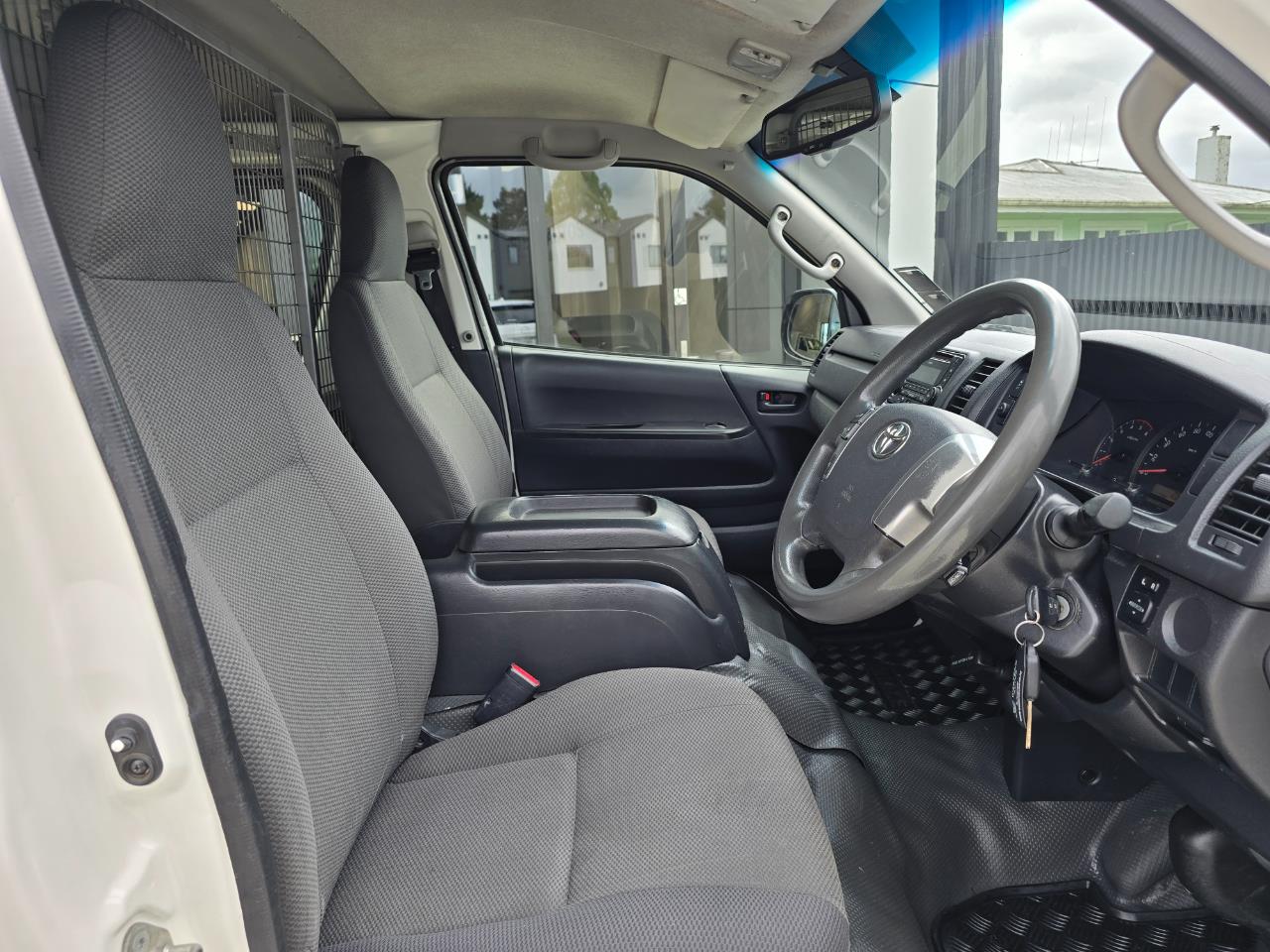 2015 Toyota Hiace
