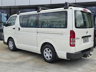 2015 Toyota Hiace - Thumbnail