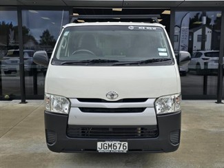 2015 Toyota Hiace - Thumbnail