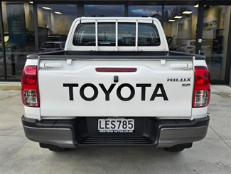 2018 Toyota Hilux - Thumbnail