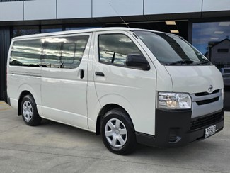 2018 Toyota Hiace - Thumbnail