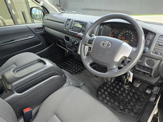 2018 Toyota Hiace - Thumbnail
